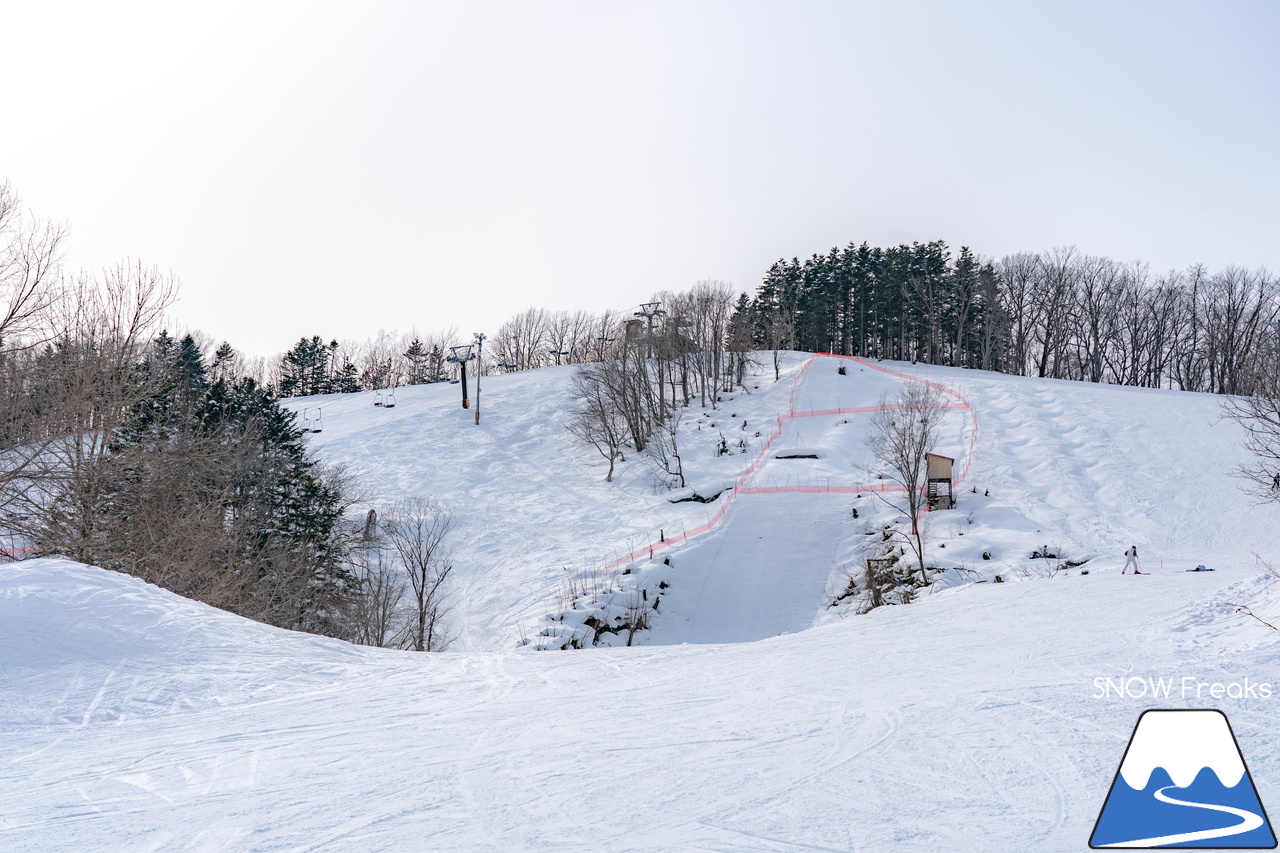 岩見沢 萩の山市民スキー場｜3連休最終日は穏やかなスキー日和。のんびりとローカルゲレンデで過ごす休日はいかがでしょう？